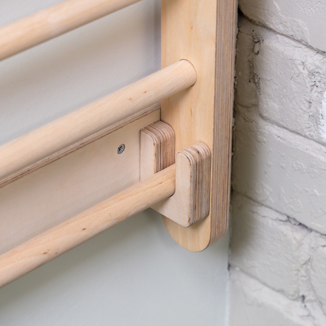 Frame-to-Wall Kit – Add-on for climbing frames
