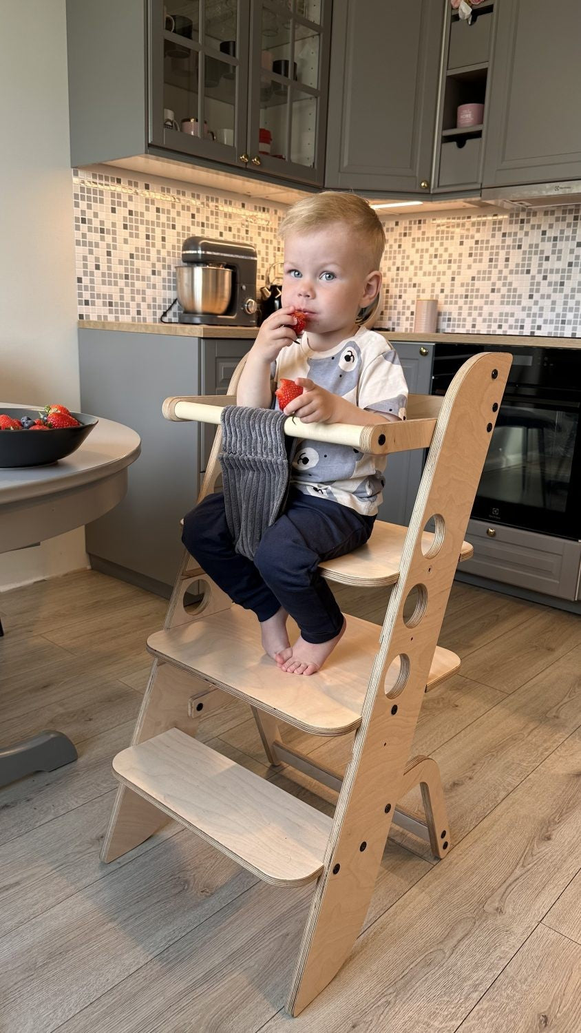 Montessori Learning Tower, Kitchen Helper - Louis