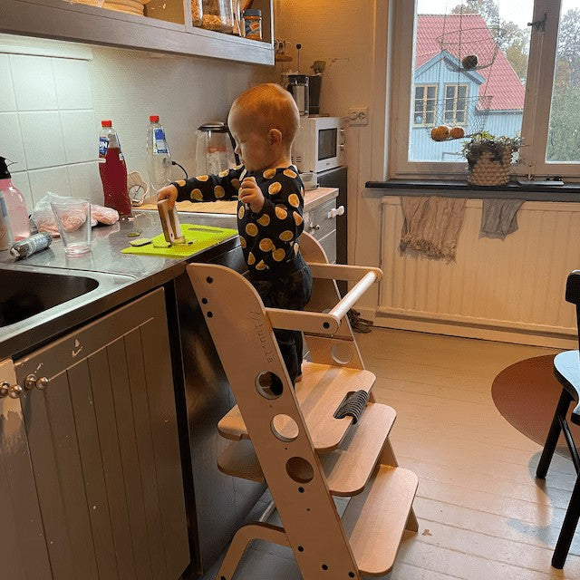 Montessori Learning Tower, Kitchen Helper - Louis