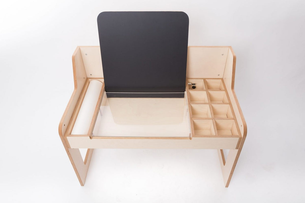 Multisensory Art Table/Desk Luula