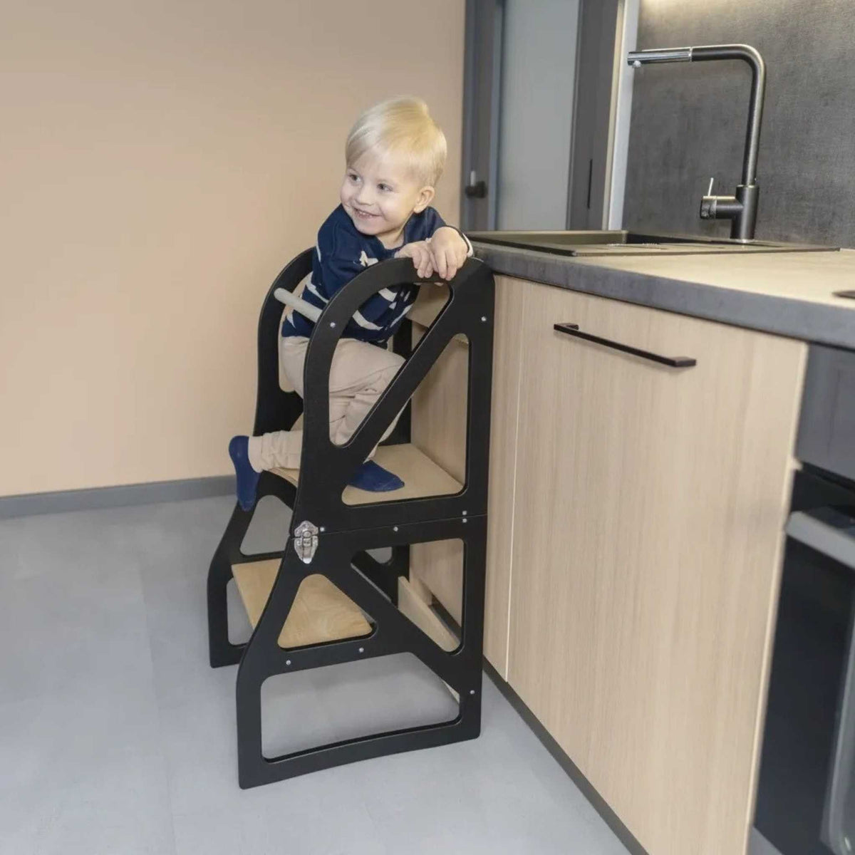 Transformable Kitchen Tower - Securestep